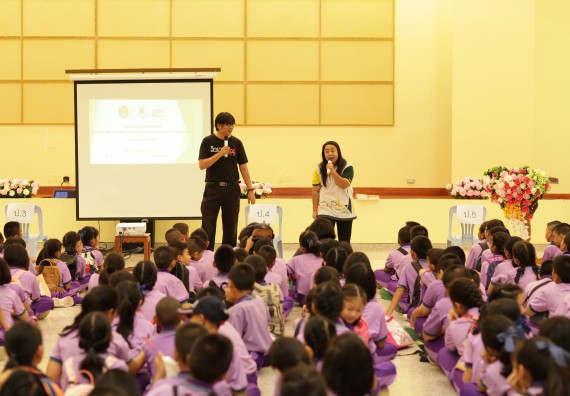 ภาพกิจกรรม คณะวิทยาศาสตร์และเทคโนโลยี จัดค่ายวิทยาศาสตร์โรงเรียนสาธิตฯ