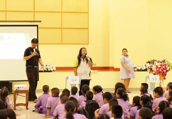 ภาพกิจกรรม คณะวิทยาศาสตร์และเทคโนโลยี จัดค่ายวิทยาศาสตร์โรงเรียนสาธิตฯ