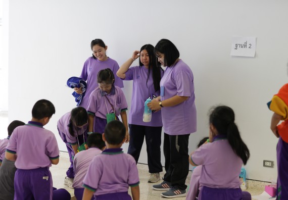 ภาพกิจกรรม คณะวิทยาศาสตร์และเทคโนโลยี จัดค่ายวิทยาศาสตร์โรงเรียนสาธิตฯ