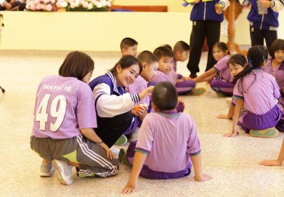 ภาพกิจกรรม คณะวิทยาศาสตร์และเทคโนโลยี จัดค่ายวิทยาศาสตร์โรงเรียนสาธิตฯ