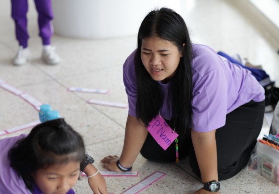 ภาพกิจกรรม คณะวิทยาศาสตร์และเทคโนโลยี จัดค่ายวิทยาศาสตร์โรงเรียนสาธิตฯ