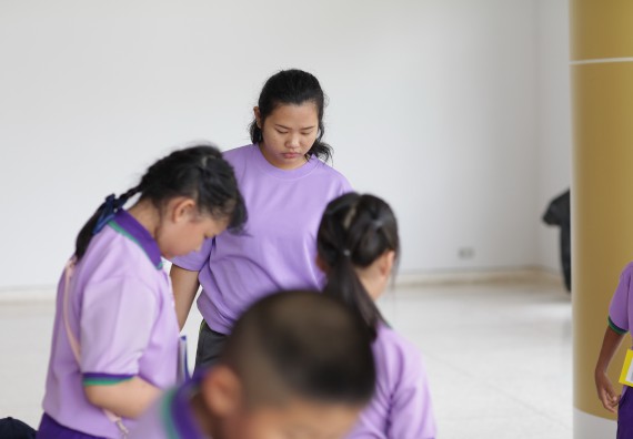 ภาพกิจกรรม คณะวิทยาศาสตร์และเทคโนโลยี จัดค่ายวิทยาศาสตร์โรงเรียนสาธิตฯ