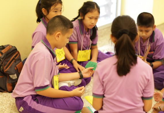 ภาพกิจกรรม คณะวิทยาศาสตร์และเทคโนโลยี จัดค่ายวิทยาศาสตร์โรงเรียนสาธิตฯ