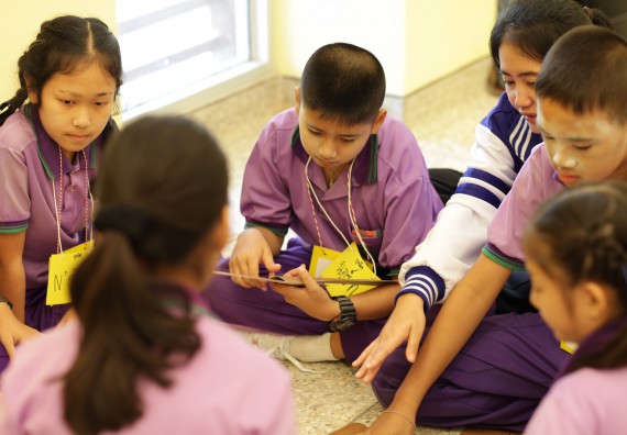 ภาพกิจกรรม คณะวิทยาศาสตร์และเทคโนโลยี จัดค่ายวิทยาศาสตร์โรงเรียนสาธิตฯ