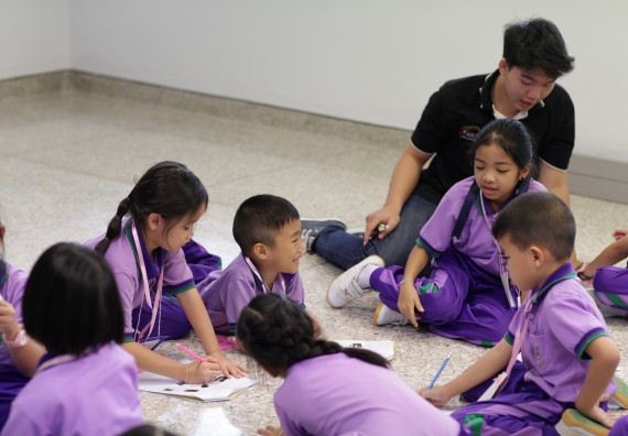 ภาพกิจกรรม คณะวิทยาศาสตร์และเทคโนโลยี จัดค่ายวิทยาศาสตร์โรงเรียนสาธิตฯ