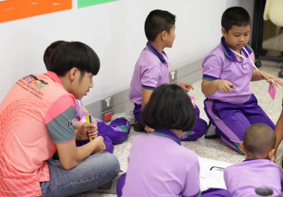 ภาพกิจกรรม คณะวิทยาศาสตร์และเทคโนโลยี จัดค่ายวิทยาศาสตร์โรงเรียนสาธิตฯ