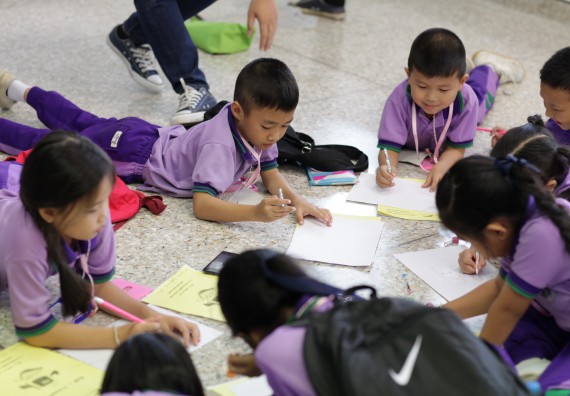 ภาพกิจกรรม คณะวิทยาศาสตร์และเทคโนโลยี จัดค่ายวิทยาศาสตร์โรงเรียนสาธิตฯ