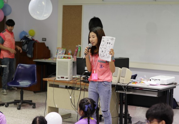 ภาพกิจกรรม คณะวิทยาศาสตร์และเทคโนโลยี จัดค่ายวิทยาศาสตร์โรงเรียนสาธิตฯ