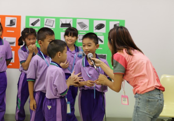 ภาพกิจกรรม คณะวิทยาศาสตร์และเทคโนโลยี จัดค่ายวิทยาศาสตร์โรงเรียนสาธิตฯ