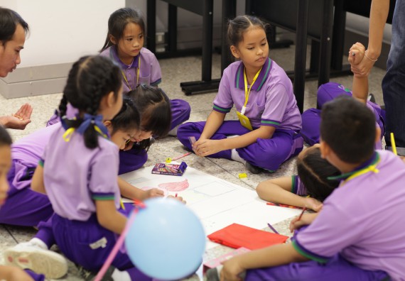 ภาพกิจกรรม คณะวิทยาศาสตร์และเทคโนโลยี จัดค่ายวิทยาศาสตร์โรงเรียนสาธิตฯ