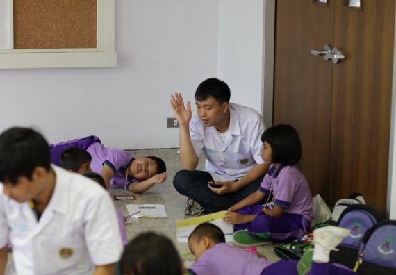 ภาพกิจกรรม คณะวิทยาศาสตร์และเทคโนโลยี จัดค่ายวิทยาศาสตร์โรงเรียนสาธิตฯ