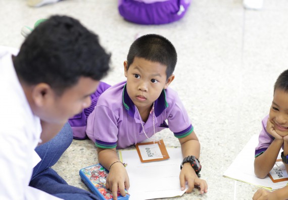 ภาพกิจกรรม คณะวิทยาศาสตร์และเทคโนโลยี จัดค่ายวิทยาศาสตร์โรงเรียนสาธิตฯ