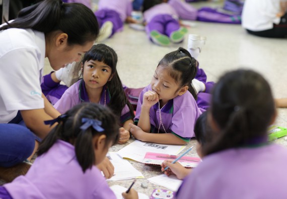 ภาพกิจกรรม คณะวิทยาศาสตร์และเทคโนโลยี จัดค่ายวิทยาศาสตร์โรงเรียนสาธิตฯ