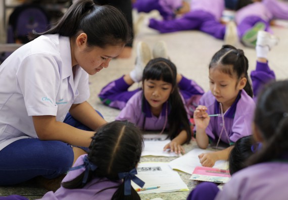 ภาพกิจกรรม คณะวิทยาศาสตร์และเทคโนโลยี จัดค่ายวิทยาศาสตร์โรงเรียนสาธิตฯ
