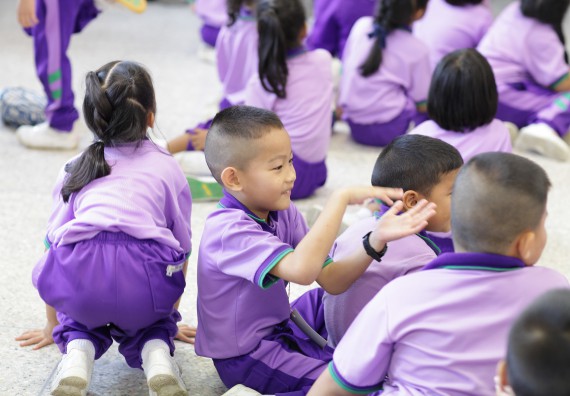 ภาพกิจกรรม คณะวิทยาศาสตร์และเทคโนโลยี จัดค่ายวิทยาศาสตร์โรงเรียนสาธิตฯ
