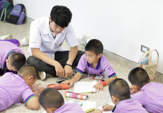 ภาพกิจกรรม คณะวิทยาศาสตร์และเทคโนโลยี จัดค่ายวิทยาศาสตร์โรงเรียนสาธิตฯ