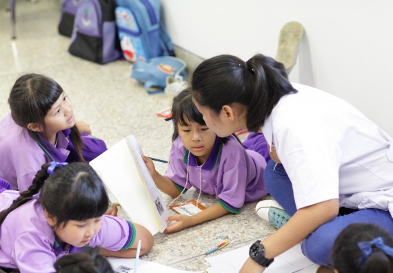 ภาพกิจกรรม คณะวิทยาศาสตร์และเทคโนโลยี จัดค่ายวิทยาศาสตร์โรงเรียนสาธิตฯ