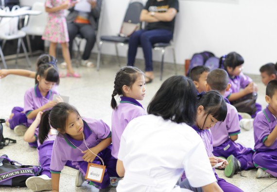 ภาพกิจกรรม คณะวิทยาศาสตร์และเทคโนโลยี จัดค่ายวิทยาศาสตร์โรงเรียนสาธิตฯ