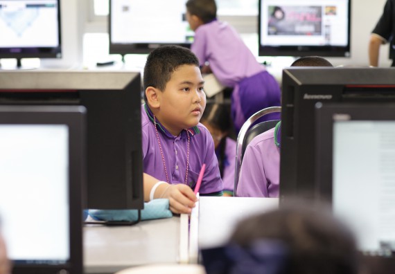 ภาพกิจกรรม คณะวิทยาศาสตร์และเทคโนโลยี จัดค่ายวิทยาศาสตร์โรงเรียนสาธิตฯ