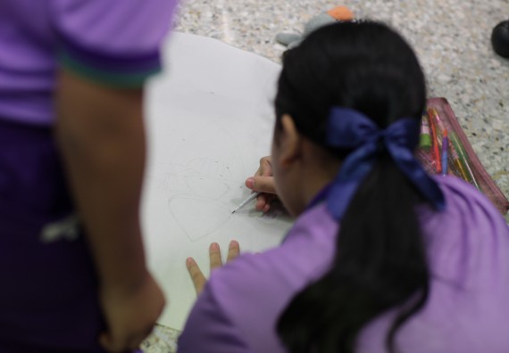 ภาพกิจกรรม คณะวิทยาศาสตร์และเทคโนโลยี จัดค่ายวิทยาศาสตร์โรงเรียนสาธิตฯ