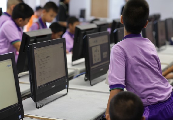 ภาพกิจกรรม คณะวิทยาศาสตร์และเทคโนโลยี จัดค่ายวิทยาศาสตร์โรงเรียนสาธิตฯ