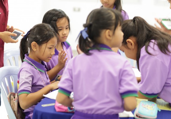 ภาพกิจกรรม คณะวิทยาศาสตร์และเทคโนโลยี จัดค่ายวิทยาศาสตร์โรงเรียนสาธิตฯ