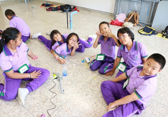 ภาพกิจกรรม คณะวิทยาศาสตร์และเทคโนโลยี จัดค่ายวิทยาศาสตร์โรงเรียนสาธิตฯ