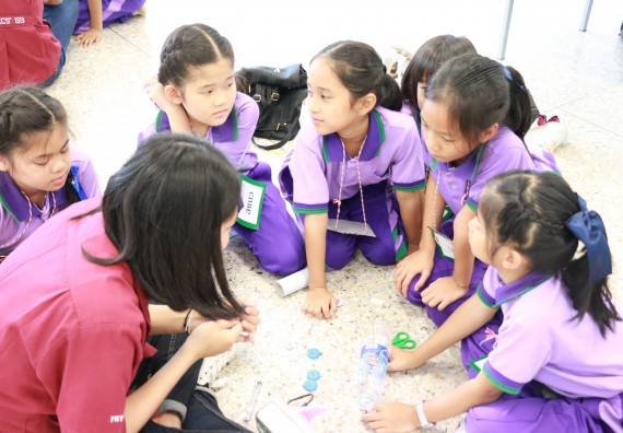 ภาพกิจกรรม คณะวิทยาศาสตร์และเทคโนโลยี จัดค่ายวิทยาศาสตร์โรงเรียนสาธิตฯ