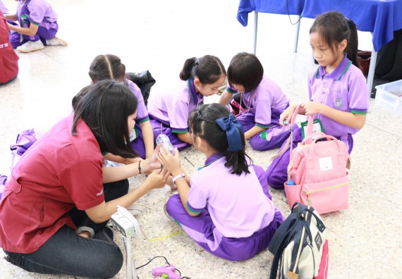 ภาพกิจกรรม คณะวิทยาศาสตร์และเทคโนโลยี จัดค่ายวิทยาศาสตร์โรงเรียนสาธิตฯ