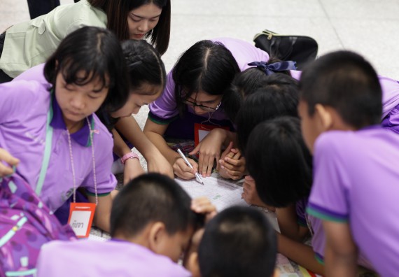 ภาพกิจกรรม คณะวิทยาศาสตร์และเทคโนโลยี จัดค่ายวิทยาศาสตร์โรงเรียนสาธิตฯ