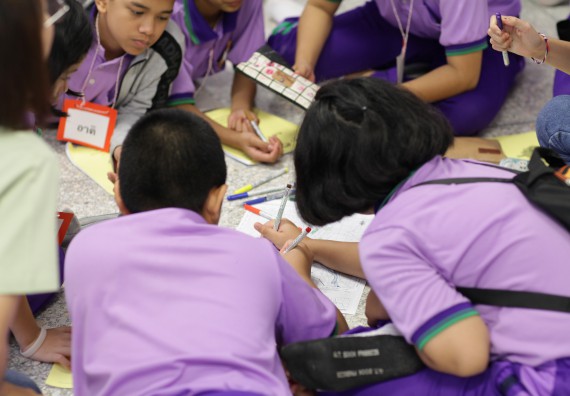 ภาพกิจกรรม คณะวิทยาศาสตร์และเทคโนโลยี จัดค่ายวิทยาศาสตร์โรงเรียนสาธิตฯ