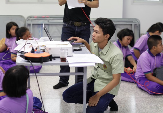 ภาพกิจกรรม คณะวิทยาศาสตร์และเทคโนโลยี จัดค่ายวิทยาศาสตร์โรงเรียนสาธิตฯ