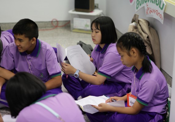 ภาพกิจกรรม คณะวิทยาศาสตร์และเทคโนโลยี จัดค่ายวิทยาศาสตร์โรงเรียนสาธิตฯ