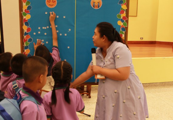 ภาพกิจกรรม คณะวิทยาศาสตร์และเทคโนโลยี จัดค่ายวิทยาศาสตร์โรงเรียนสาธิตฯ