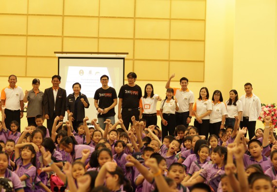 ภาพกิจกรรม คณะวิทยาศาสตร์และเทคโนโลยี จัดค่ายวิทยาศาสตร์โรงเรียนสาธิตฯ