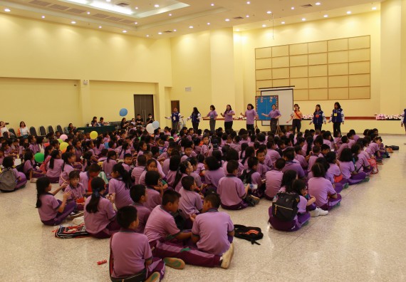 ภาพกิจกรรม คณะวิทยาศาสตร์และเทคโนโลยี จัดค่ายวิทยาศาสตร์โรงเรียนสาธิตฯ