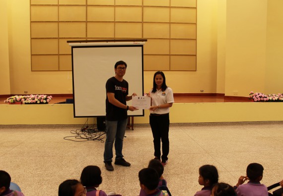 ภาพกิจกรรม คณะวิทยาศาสตร์และเทคโนโลยี จัดค่ายวิทยาศาสตร์โรงเรียนสาธิตฯ