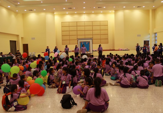 ภาพกิจกรรม คณะวิทยาศาสตร์และเทคโนโลยี จัดค่ายวิทยาศาสตร์โรงเรียนสาธิตฯ