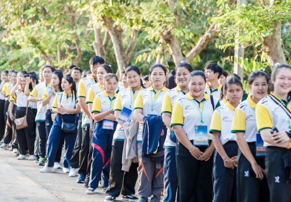 ภาพกิจกรรม สโมสรนักศึกษา เข้าร่วมงานราชภัฏลอยกระทงวิถีไทย ห่มสไบไร้โฟม