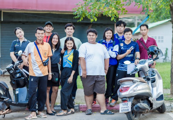 ภาพกิจกรรม สโมสรนักศึกษา เข้าร่วมงานราชภัฏลอยกระทงวิถีไทย ห่มสไบไร้โฟม