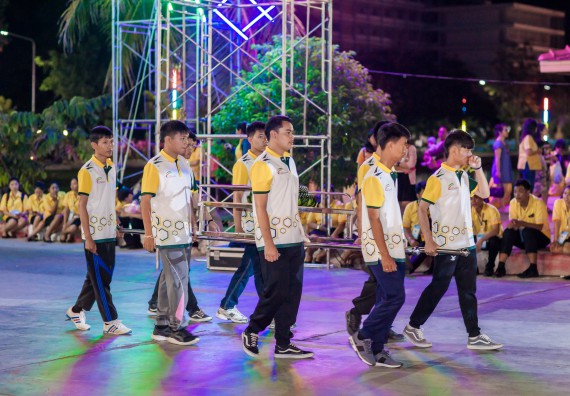 ภาพกิจกรรม สโมสรนักศึกษา เข้าร่วมงานราชภัฏลอยกระทงวิถีไทย ห่มสไบไร้โฟม