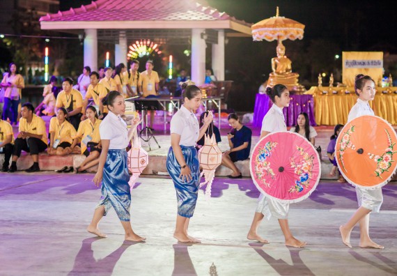 ภาพกิจกรรม สโมสรนักศึกษา เข้าร่วมงานราชภัฏลอยกระทงวิถีไทย ห่มสไบไร้โฟม