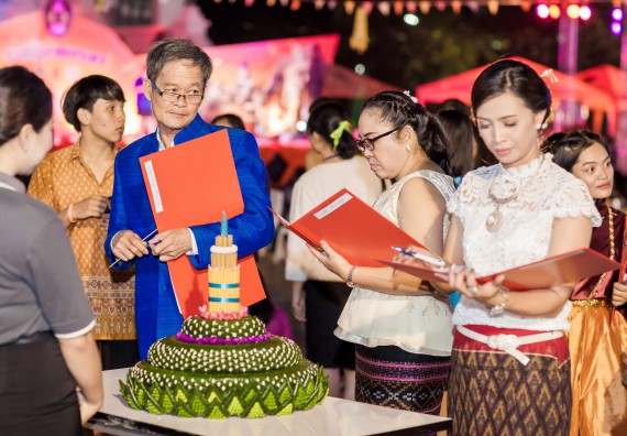 ภาพกิจกรรม สโมสรนักศึกษา เข้าร่วมงานราชภัฏลอยกระทงวิถีไทย ห่มสไบไร้โฟม