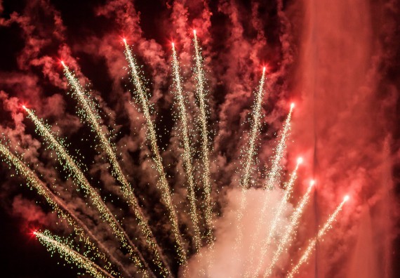 ภาพกิจกรรม สโมสรนักศึกษา เข้าร่วมงานราชภัฏลอยกระทงวิถีไทย ห่มสไบไร้โฟม