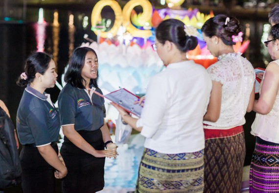 ภาพกิจกรรม สโมสรนักศึกษา เข้าร่วมงานราชภัฏลอยกระทงวิถีไทย ห่มสไบไร้โฟม