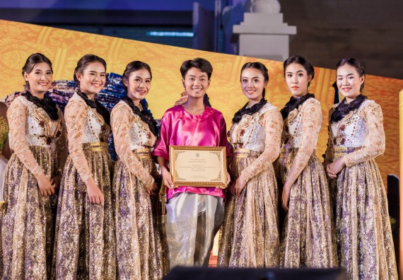 ภาพกิจกรรม สโมสรนักศึกษา เข้าร่วมงานราชภัฏลอยกระทงวิถีไทย ห่มสไบไร้โฟม