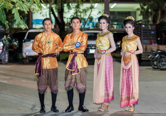 ภาพกิจกรรม สโมสรนักศึกษา เข้าร่วมงานราชภัฏลอยกระทงวิถีไทย ห่มสไบไร้โฟม