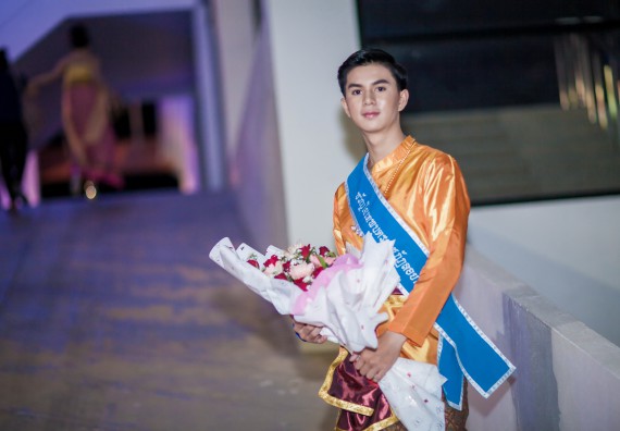 ภาพกิจกรรม สโมสรนักศึกษา เข้าร่วมงานราชภัฏลอยกระทงวิถีไทย ห่มสไบไร้โฟม