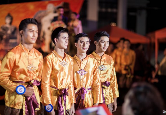 ภาพกิจกรรม สโมสรนักศึกษา เข้าร่วมงานราชภัฏลอยกระทงวิถีไทย ห่มสไบไร้โฟม