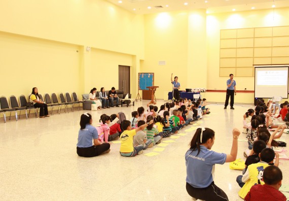 ภาพกิจกรรม คณะวิทยาศาสตร์และเทคโนโลยี จัดกิจกรรมโครงการฝึกทักษะการเรียนรู้ค่ายวิทยาศาสตร์